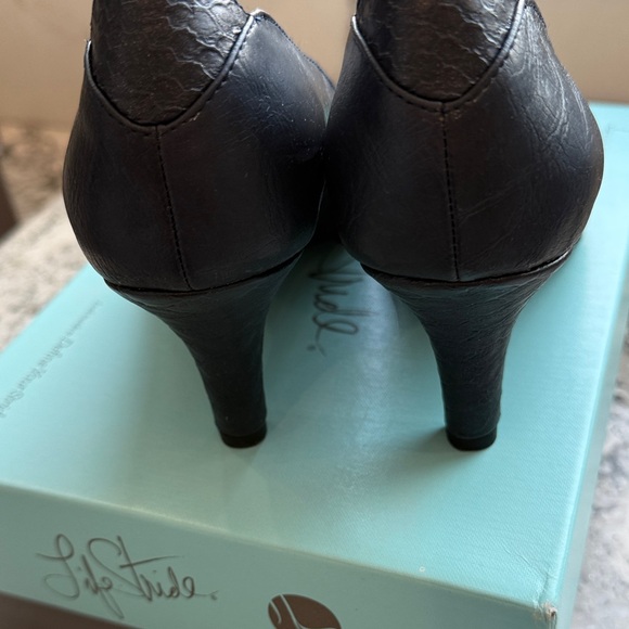 Life Stride Black Women's Heels - Picture 4 of 5